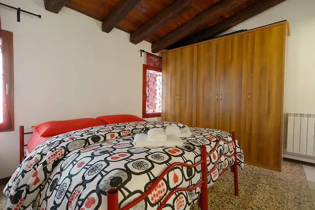 Mario Apartment 2578 Venecia 0*,